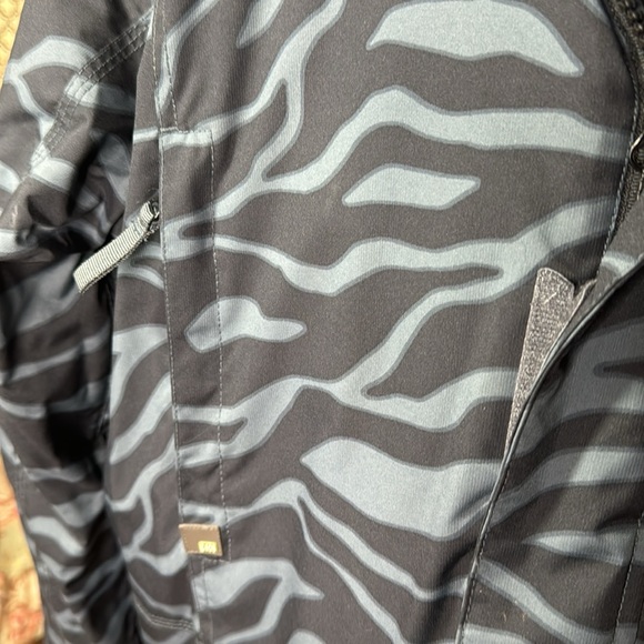 E 408 Ski Jacket - Picture 3 of 11